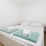 Monika Apartman *