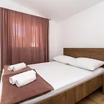 Monika Apartment *