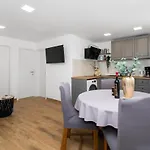Apartman Monika *