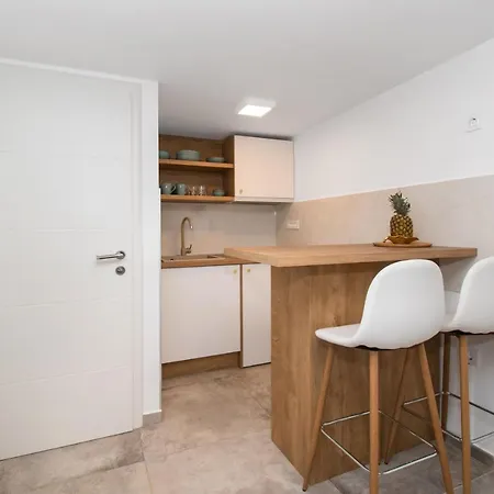 Monika Apartment *