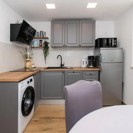 Monika Apartment