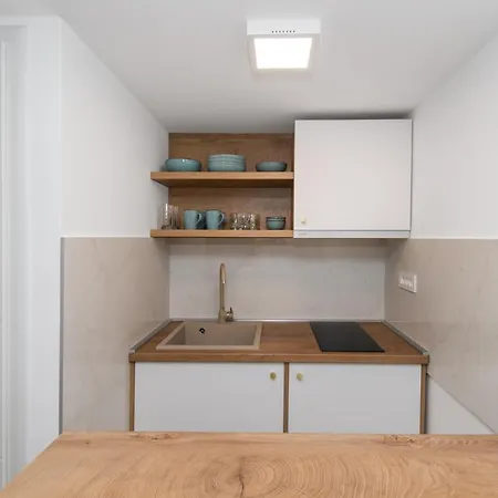 Monika 아파트 자보리치