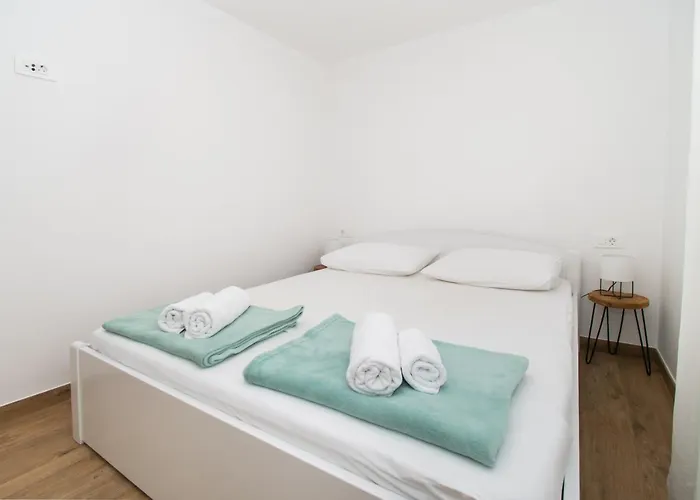 Monika Appartement *