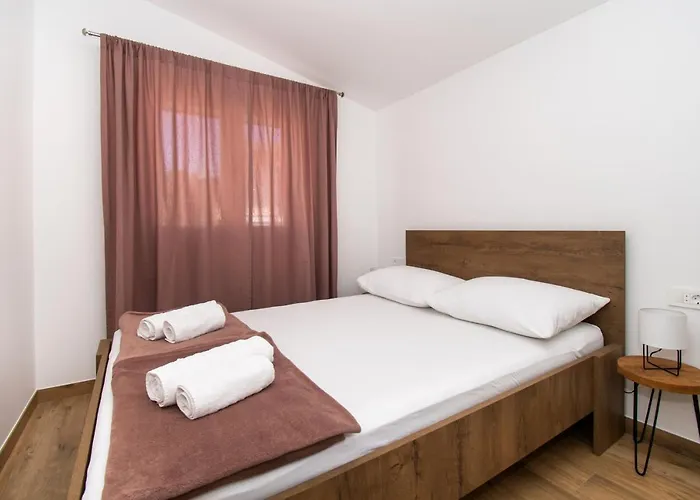 Monika Appartement *